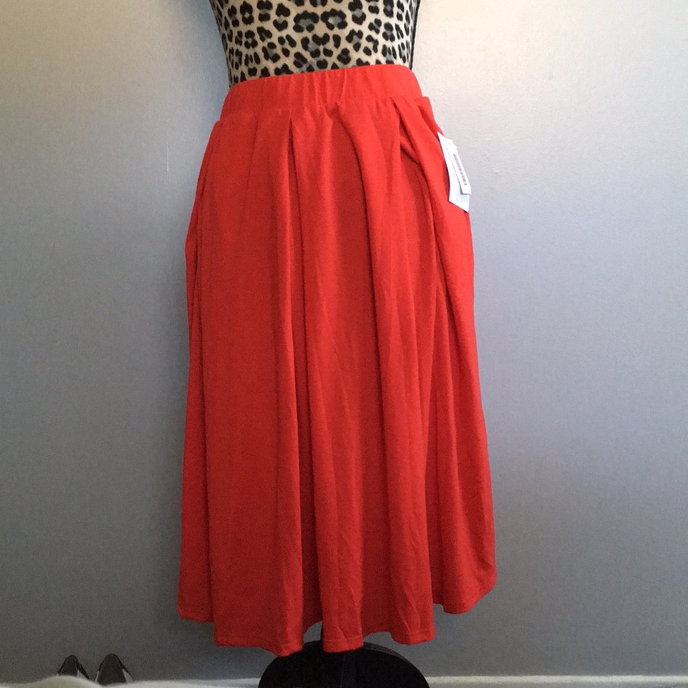 NWT LARGE RED MADISON